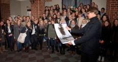 Manusgruppen presenterar stolt titeln på det nyskrivna spexet: Titanic!