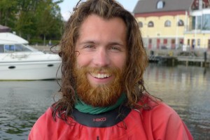 Alexander Betsholzt studerar marinbiologi och har nu paddlat längs hela Norges kust för att kartlägga skräp.  Foto: Privat.