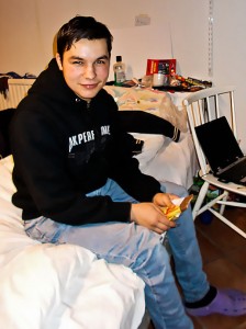 Andrei Crovat är 19 år gammal och drömmer om att bli kock. Foto: Tindra Englund